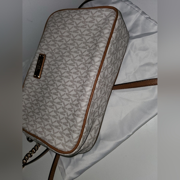 Michael Kors crossbody - Picture 4 of 7